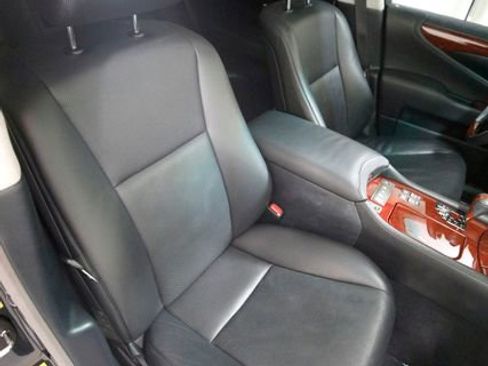 Used 2007 Lexus LS 460 L image 7