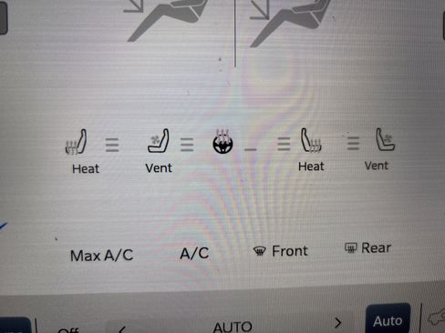 Used 2024 RAM 2500 Laramie w/ Safety Group image 26