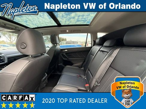 Used 2022 Volkswagen Tiguan SE w/ Panoramic Sunroof Package image 13