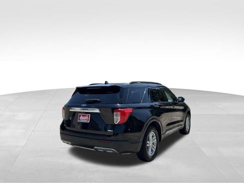 Used 2020 Ford Explorer XLT w/ Equipment Group 202A AWD/4WD image 5