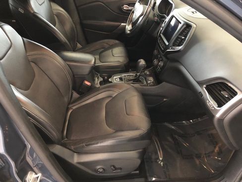 Used 2021 Jeep Cherokee Latitude Lux 80th Anniv w/ Quick Order Package 26U 80TH image 11