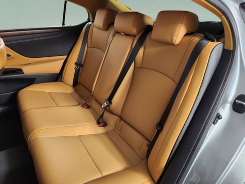 New 2025 Lexus ES 350 w/ Premium Package image 28