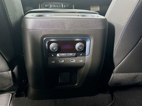 Used 2023 Chevrolet Tahoe High Country image 28