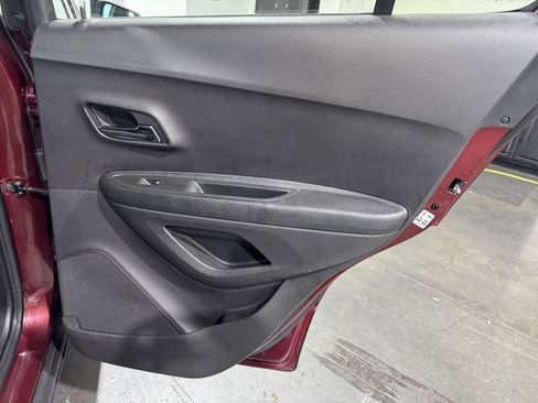 Used 2016 Chevrolet Trax LS w/ LPO, Protection Package FWD image 22