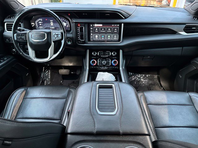 Used 2022 GMC Yukon XL Denali w/ Denali Ultimate Package AWD/4WD image 19