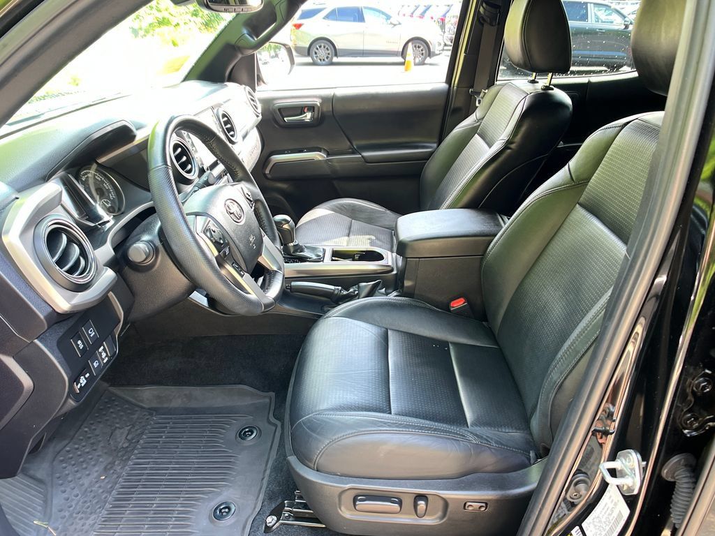 Certified 2023 Toyota Tacoma Limited w/ Nightshade Package AWD/4WD image 9