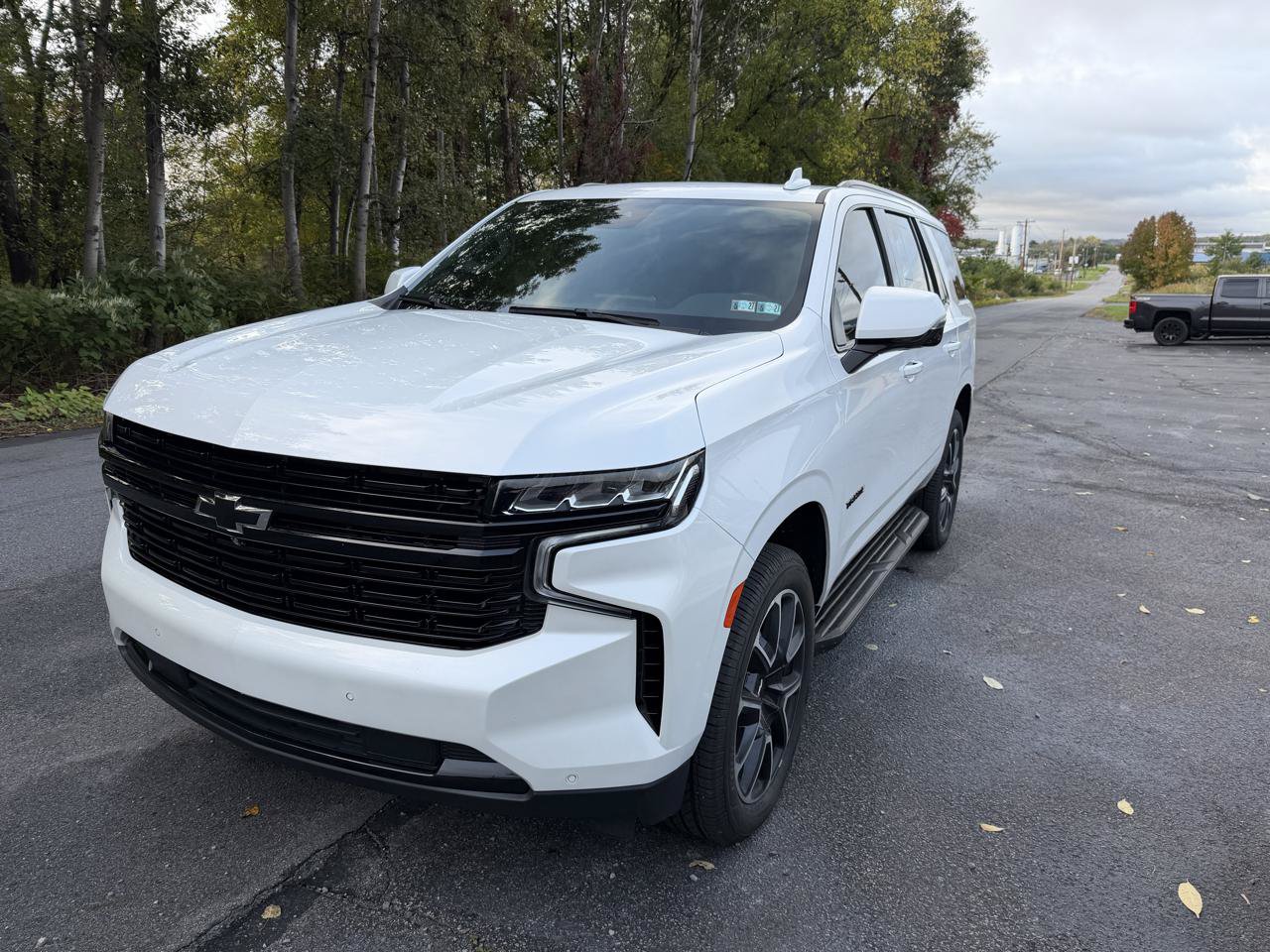 Used 2023 Chevrolet Tahoe RST w/ Luxury Package AWD/4WD image 1