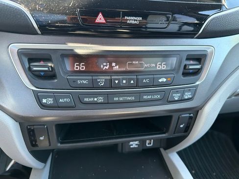 Used 2021 Honda Pilot EX image 12