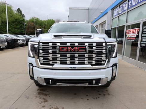 New 2026 GMC Sierra 3500 Denali w/ Denali Reserve Package AWD/4WD image 5