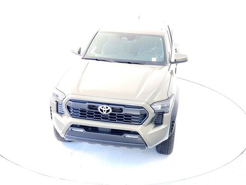 Used 2025 Toyota Tacoma TRD Off-Road image 20