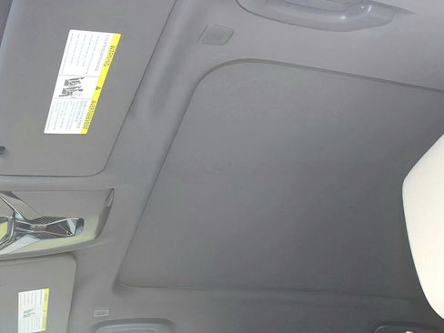 Used 2025 BMW X1 xDrive28i w/ Technology Package image 16