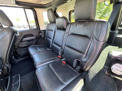 Used 2022 Jeep Wrangler Unlimited Rubicon w/ Steel Bumper Group AWD/4WD image 32