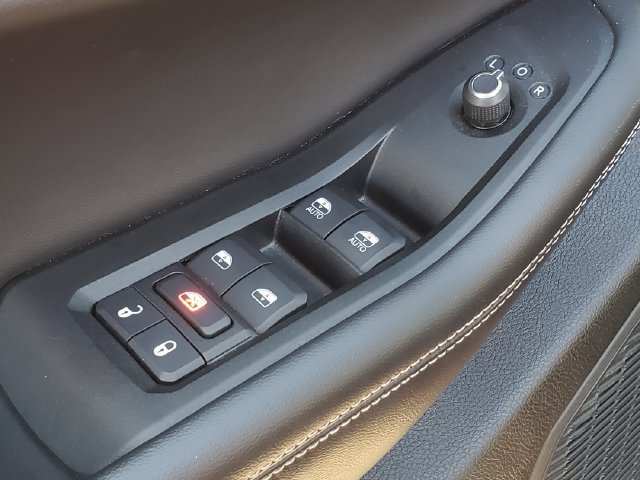 Used 2023 Jeep Grand Cherokee L Laredo w/ Luxury Tech Group I AWD/4WD image 21