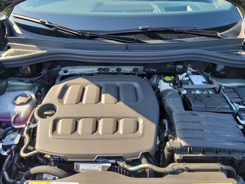 New 2026 Volkswagen Tiguan SE R-Line FWD image 16
