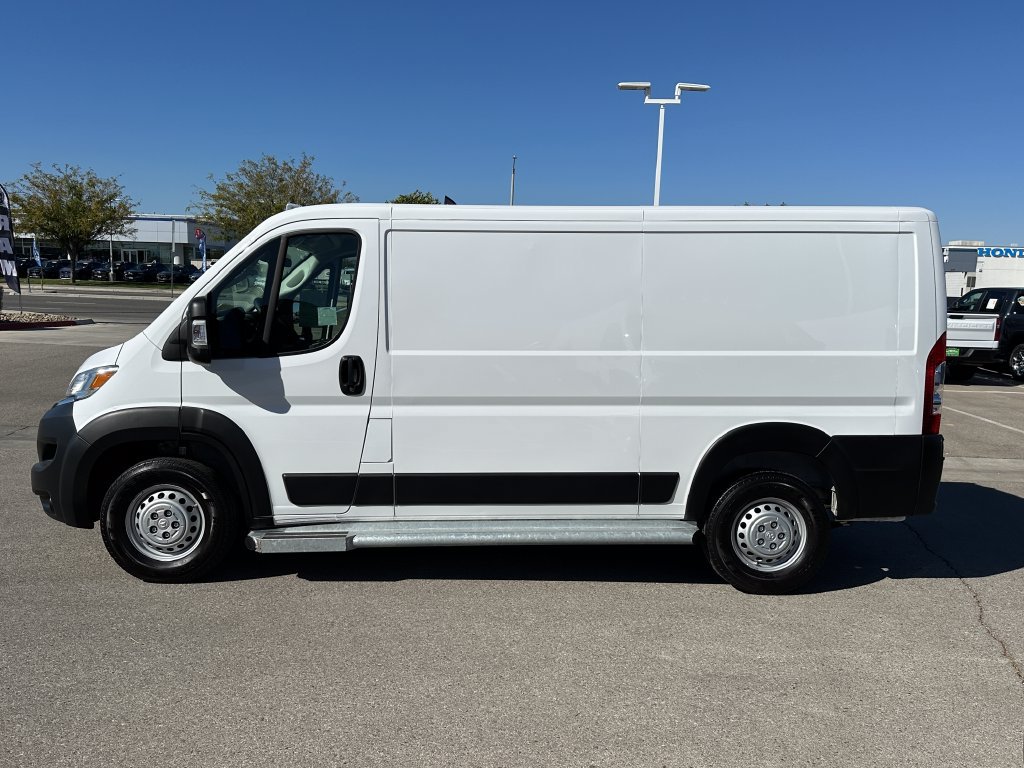 Used 2025 RAM ProMaster 2500 w/ U-Haul Equipment Group FWD image 3