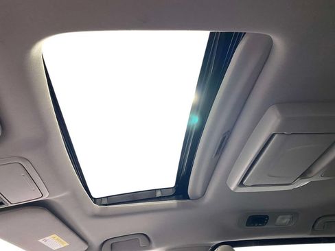 Used 2023 Honda Odyssey Touring image 16