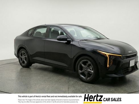 Used 2025 Kia K4 FWD image 1