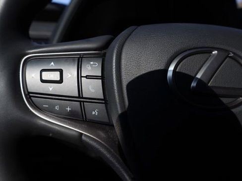 Used 2024 Lexus UX 250h F Sport image 21