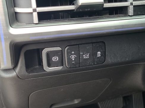Used 2025 Hyundai Santa Fe Limited FWD image 15