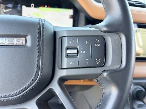 Used 2024 Land Rover Defender 110 X-Dynamic SE AWD/4WD image 9