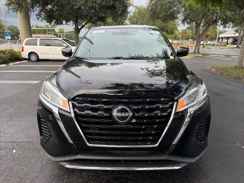 Used 2022 Nissan Kicks S FWD image 9