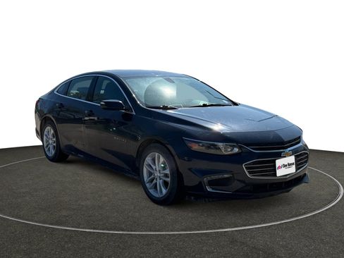 Used 2017 Chevrolet Malibu LT FWD image 8