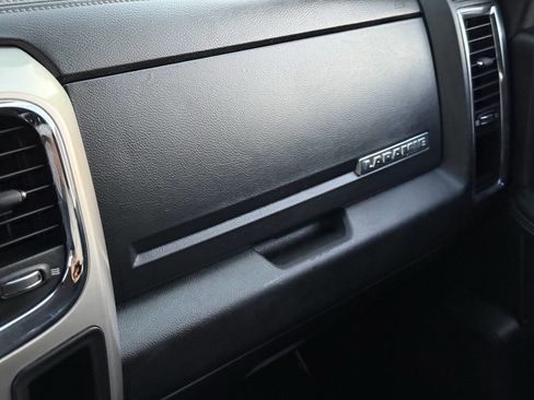 Used 2017 RAM 1500 Laramie w/ Convenience Group AWD/4WD image 32