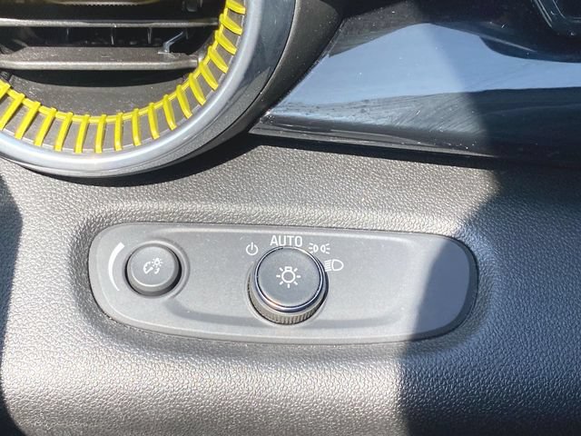 Used 2024 Chevrolet Trax ACTIV w/ Driver Confidence Package FWD image 17