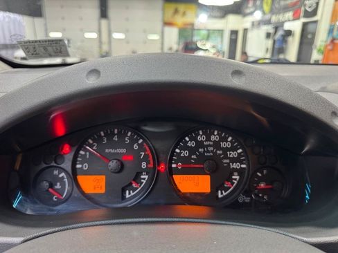 Used 2009 Nissan Frontier SE w/ SE Value Truck Pkg AWD/4WD image 17