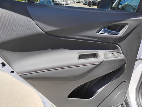Used 2022 Chevrolet Equinox RS FWD image 24