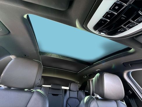 Used 2021 Porsche Macan image 22