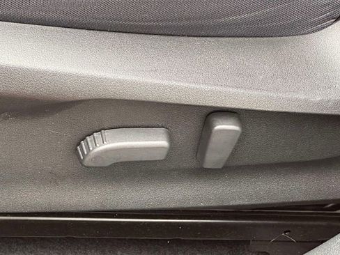 Used 2023 Subaru Crosstrek 2.0i Premium image 15