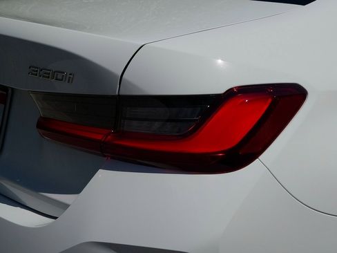 Used 2025 BMW 330i Sedan w/ Parking Assistance Package image 7