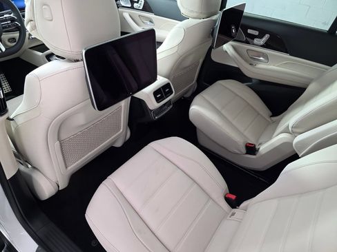 New 2026 Mercedes-Benz GLS 450 4MATIC image 12