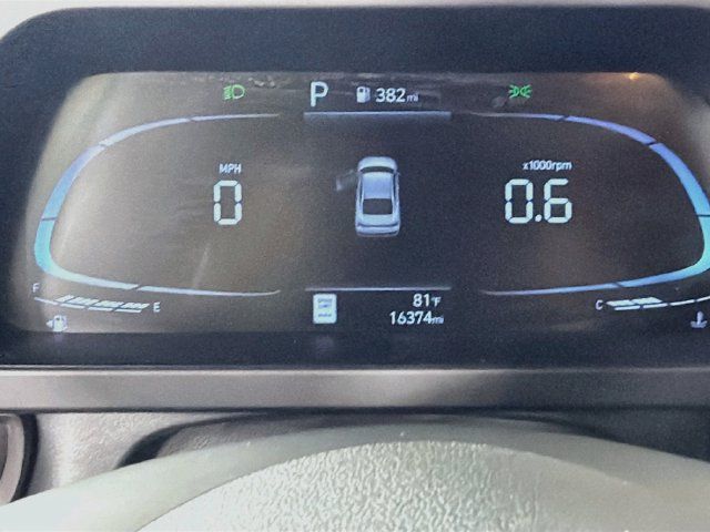 Used 2025 Hyundai Elantra Sport FWD image 14