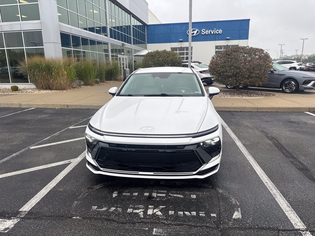 Certified 2024 Hyundai Sonata SEL AWD/4WD image 2