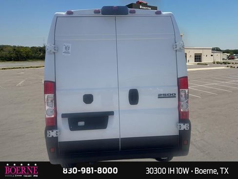 Used 2024 RAM ProMaster 2500 w/ Quick Order Package 22H SLT+ FWD image 11