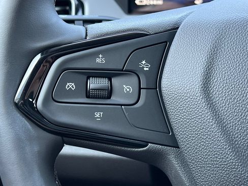 Used 2027 Chevrolet Bolt LT w/ Comfort Package FWD image 28
