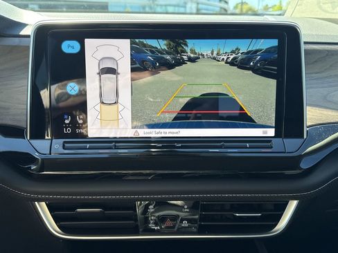 New 2026 Volkswagen Atlas SE AWD/4WD image 32