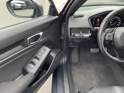 Used 2025 Honda Civic Sport image 2
