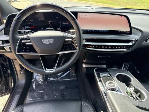 Used 2024 Cadillac Lyriq Sport AWD/4WD image 10