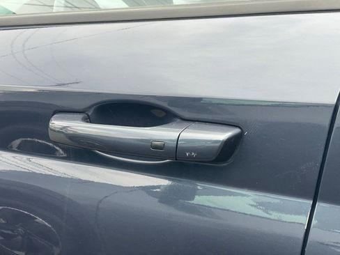 Used 2023 Hyundai Venue Limited w/ Cargo Package image 21