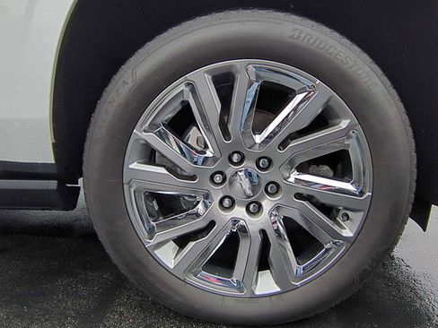 Used 2021 Chevrolet Suburban High Country image 30