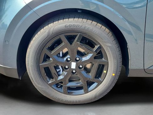 New 2026 Kia Carnival SX FWD image 10