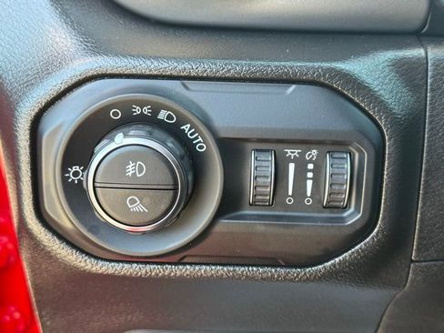 Used 2022 Jeep Gladiator Sport image 47