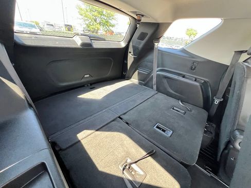 Used 2020 Chevrolet Traverse RS w/ LPO, Floor Liner Package AWD/4WD image 28