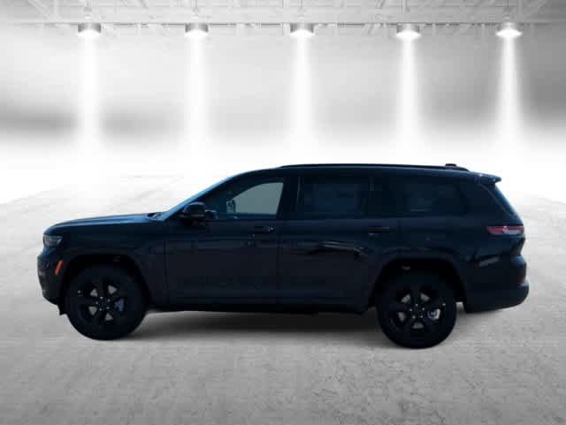 Certified 2025 Jeep Grand Cherokee L Limited w/ Black Appearance Package AWD/4WD image 5