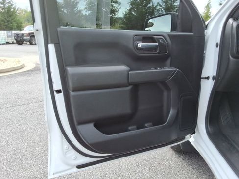 Certified 2022 Chevrolet Silverado 1500 Custom image 21