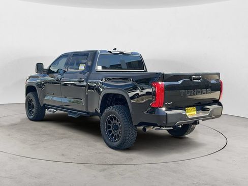 Used 2025 Toyota Tundra SR5 w/ SR5 Premium Package AWD/4WD image 7