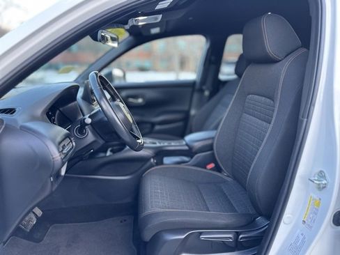 Used 2023 Honda HR-V Sport image 18